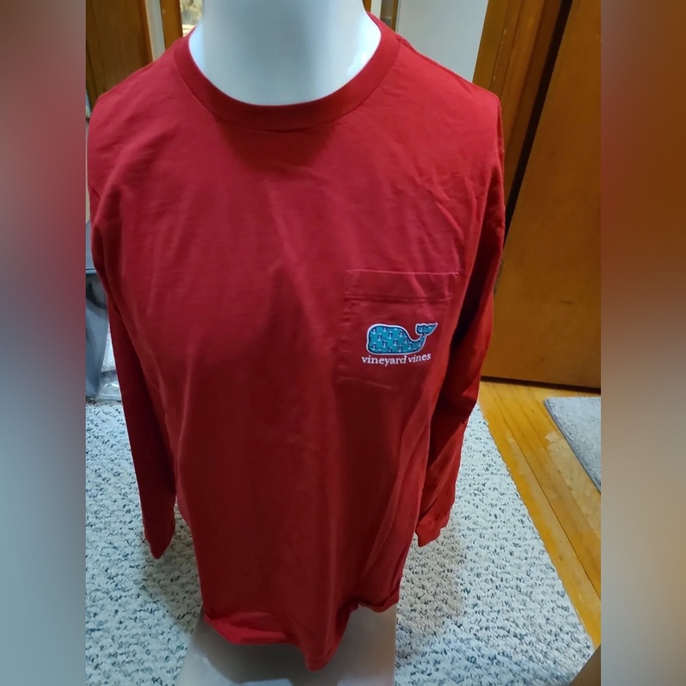 Mens long sleeve vineyard vines T-shirt